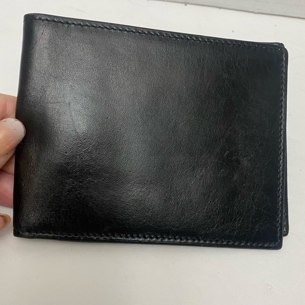 Gucci Black Smooth Leather Bi-Fold Wallet